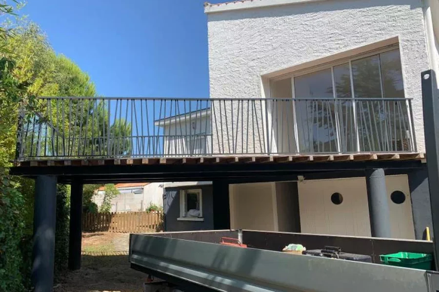 Réalisation de garde corps par Metallerie Clavier, métallier à Saint Jean de Monts