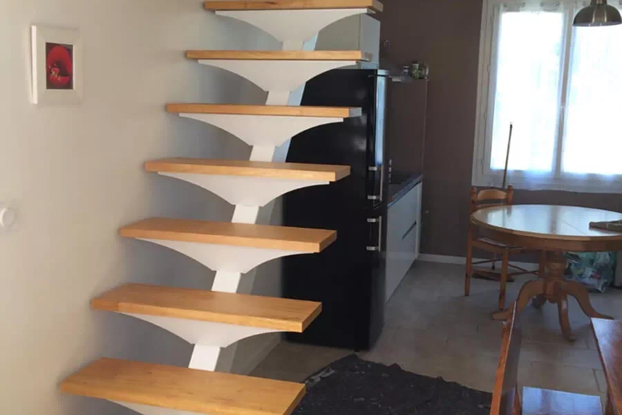 Réalisation d'escaliers par Metallerie Clavier, métallier à Saint Jean de Monts
